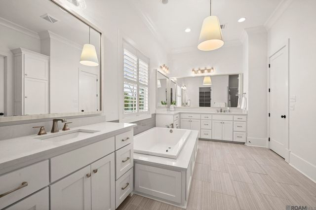 2130 Tiger Crossing Dr, Baton Rouge, LA 70810