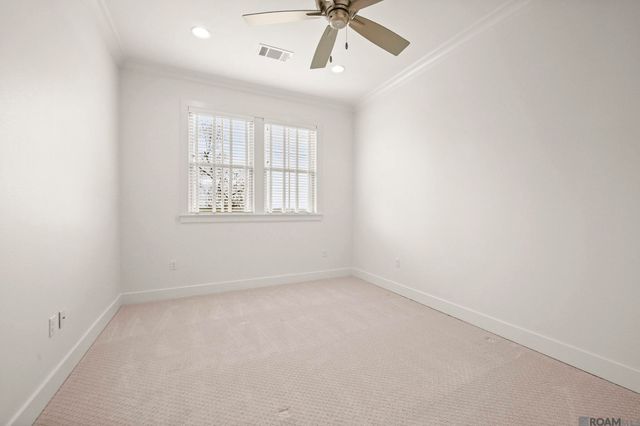 2130 Tiger Crossing Dr, Baton Rouge, LA 70810