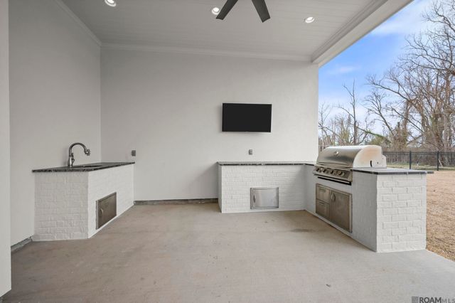 2130 Tiger Crossing Dr, Baton Rouge, LA 70810