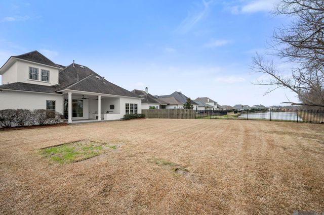 2130 Tiger Crossing Dr, Baton Rouge, LA 70810