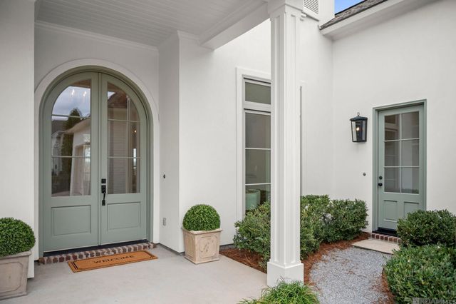 2130 Tiger Crossing Dr, Baton Rouge, LA 70810