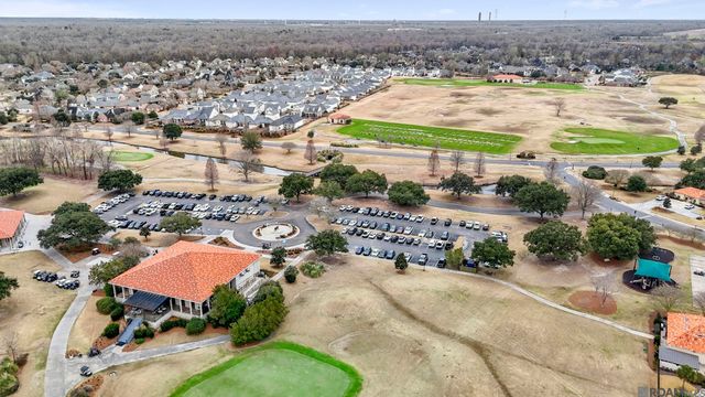 2130 Tiger Crossing Dr, Baton Rouge, LA 70810