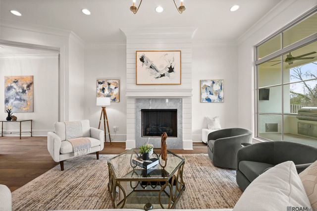 2130 Tiger Crossing Dr, Baton Rouge, LA 70810