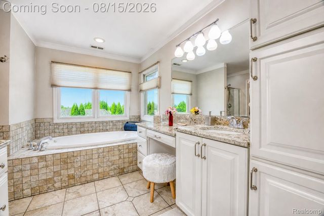 224 W Auburn Trail, Brighton Township, MI 48114