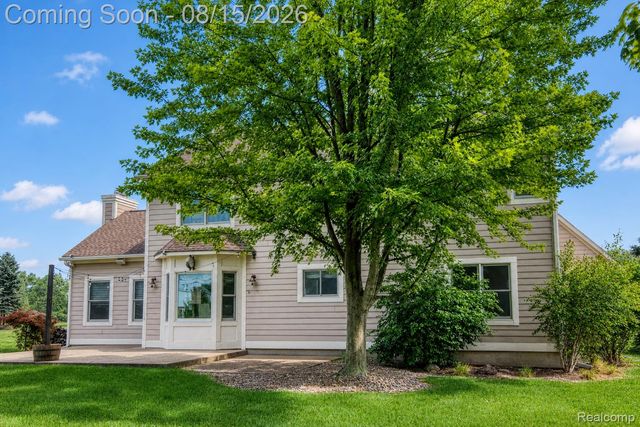 224 W Auburn Trail, Brighton Township, MI 48114