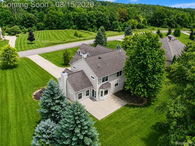 224 W Auburn Trail, Brighton Township, MI 48114