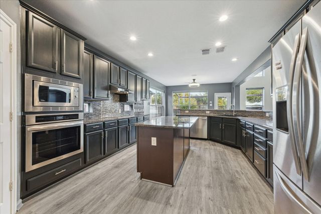 11705 Shoal Landing Street, Pearland, TX 77584