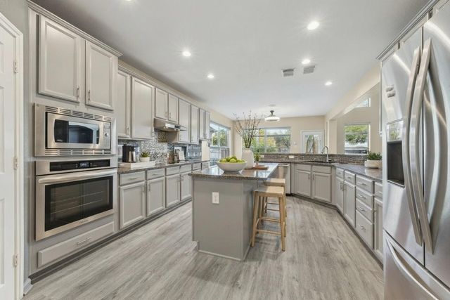 11705 Shoal Landing Street, Pearland, TX 77584