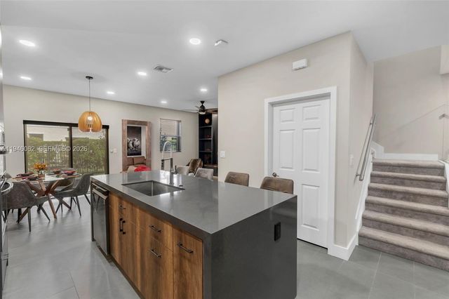 4650 Santa Cruz Way 4650, Davie, FL 33314