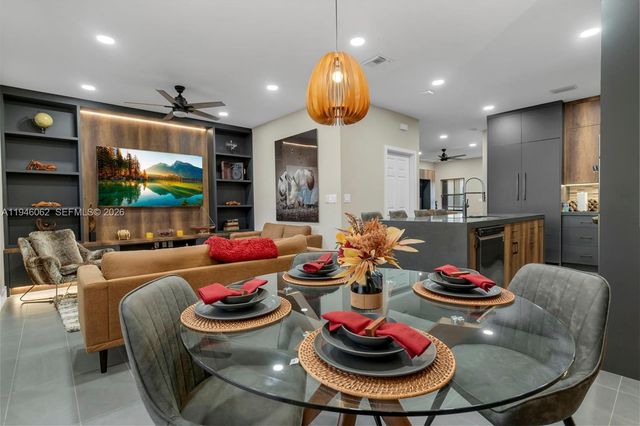 4650 Santa Cruz Way 4650, Davie, FL 33314