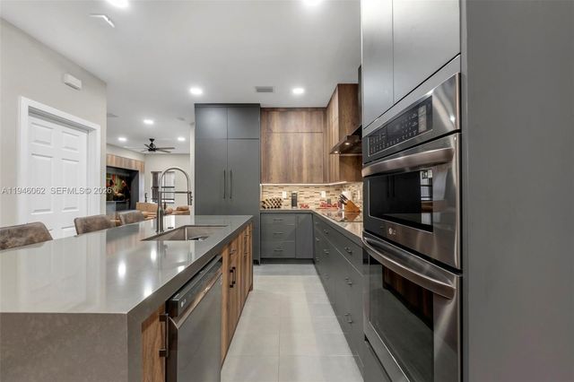 4650 Santa Cruz Way 4650, Davie, FL 33314