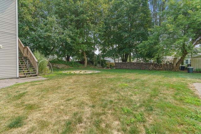 24 Knapp St, Somerset, MA 02726