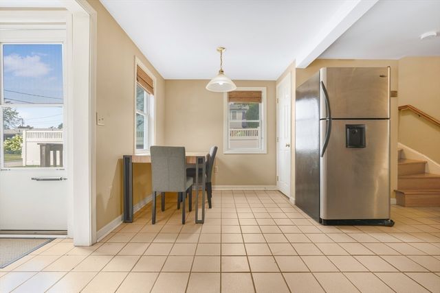 24 Knapp St, Somerset, MA 02726