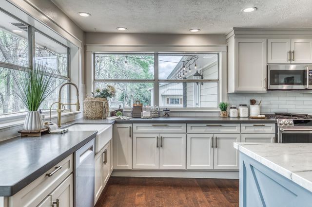 3226 Blue Bell Lane, Brenham, TX 77833