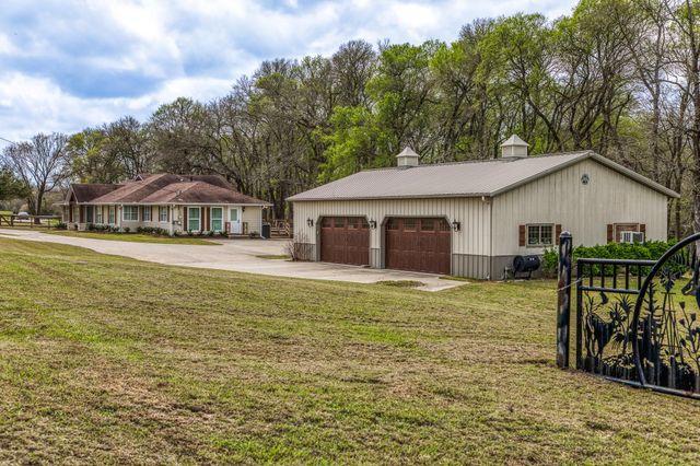 3226 Blue Bell Lane, Brenham, TX 77833