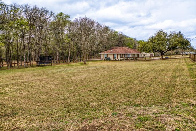 3226 Blue Bell Lane, Brenham, TX 77833