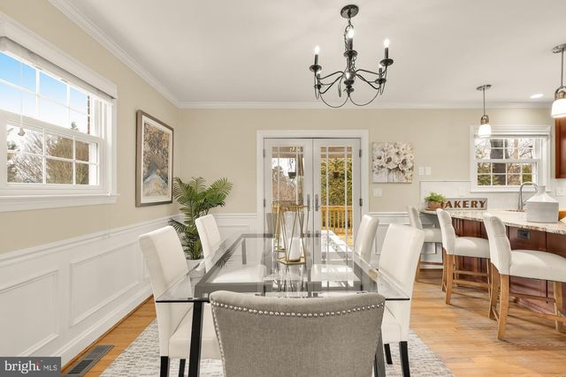 9836 BELHAVEN RD, Bethesda, MD 20817