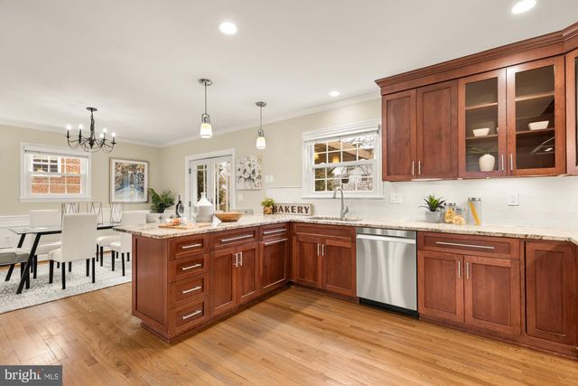 9836 BELHAVEN RD, Bethesda, MD 20817