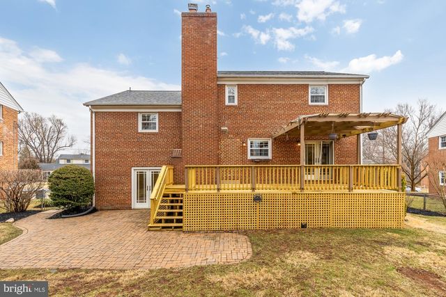 9836 BELHAVEN RD, Bethesda, MD 20817