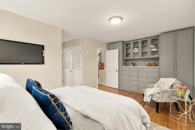 9836 BELHAVEN RD, Bethesda, MD 20817