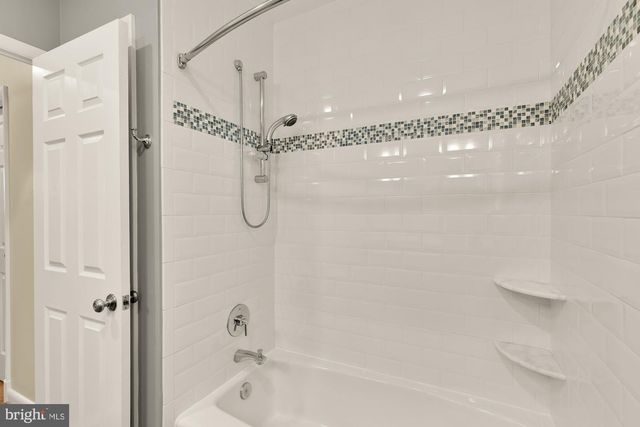 9836 BELHAVEN RD, Bethesda, MD 20817