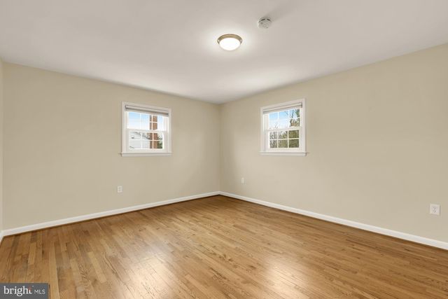 9836 BELHAVEN RD, Bethesda, MD 20817