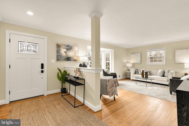 9836 BELHAVEN RD, Bethesda, MD 20817