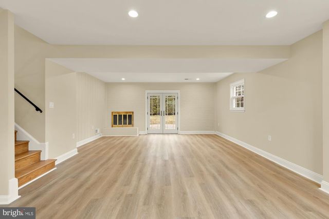 9836 BELHAVEN RD, Bethesda, MD 20817