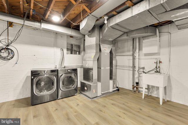 9836 BELHAVEN RD, Bethesda, MD 20817