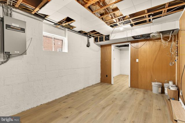 9836 BELHAVEN RD, Bethesda, MD 20817