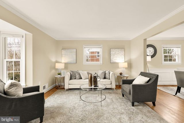 9836 BELHAVEN RD, Bethesda, MD 20817