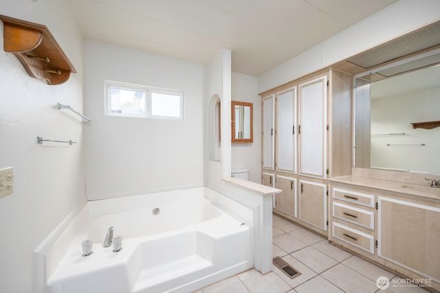 19296 NE A.3 Road, Soap Lake, WA 98851