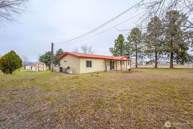 19296 NE A.3 Road, Soap Lake, WA 98851