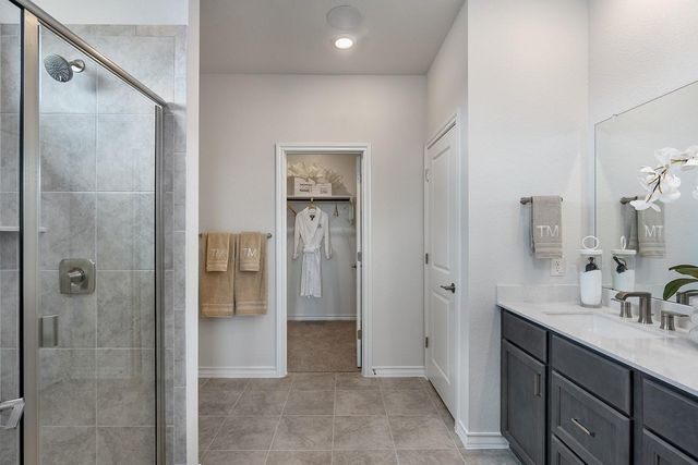 121 Betsy RD, Hutto, TX 78634