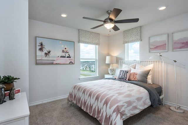 121 Betsy RD, Hutto, TX 78634