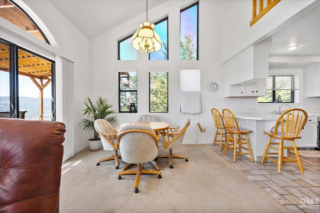 27020 Barkes Way, Tehachapi, CA 93561