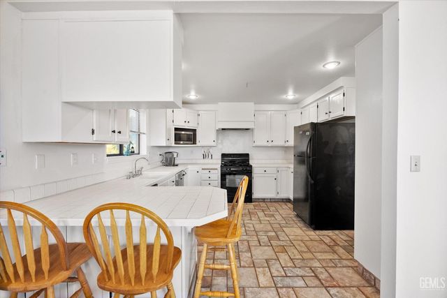 27020 Barkes Way, Tehachapi, CA 93561