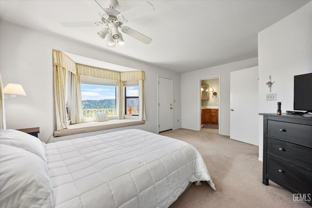 27020 Barkes Way, Tehachapi, CA 93561