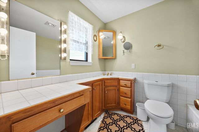 27020 Barkes Way, Tehachapi, CA 93561