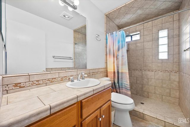 27020 Barkes Way, Tehachapi, CA 93561