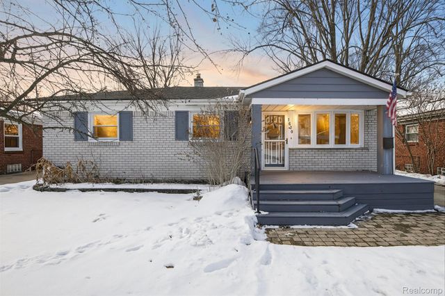 1620 Regene Street, Westland, MI 48186