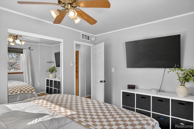 1620 Regene Street, Westland, MI 48186