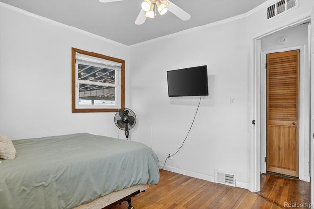 1620 Regene Street, Westland, MI 48186