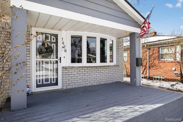 1620 Regene Street, Westland, MI 48186