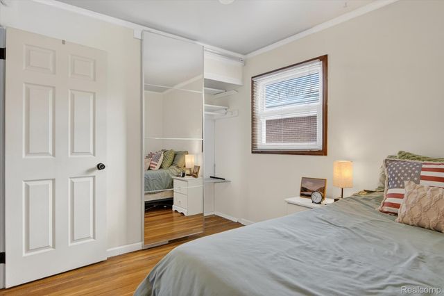 1620 Regene Street, Westland, MI 48186