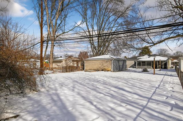 1620 Regene Street, Westland, MI 48186