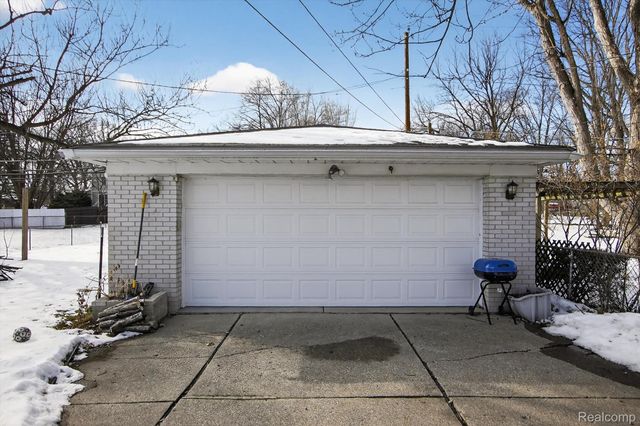 1620 Regene Street, Westland, MI 48186