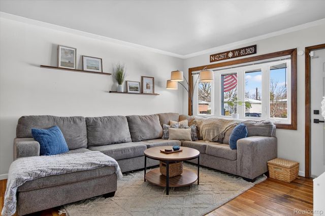 1620 Regene Street, Westland, MI 48186