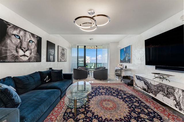 1000 Brickell Plz PH5203, Miami, FL 33131