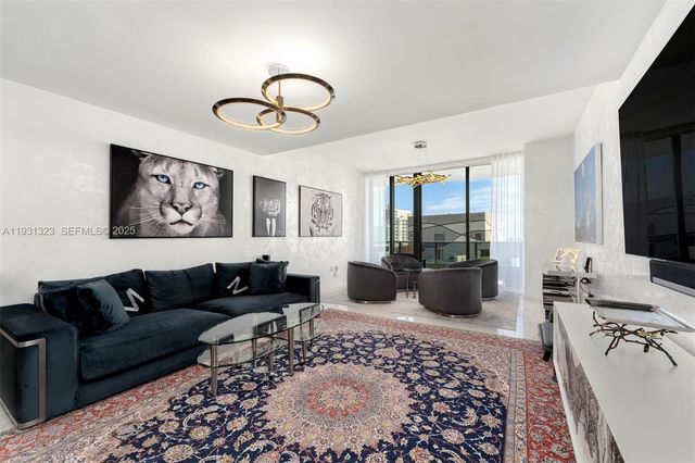 1000 Brickell Plz PH5203, Miami, FL 33131